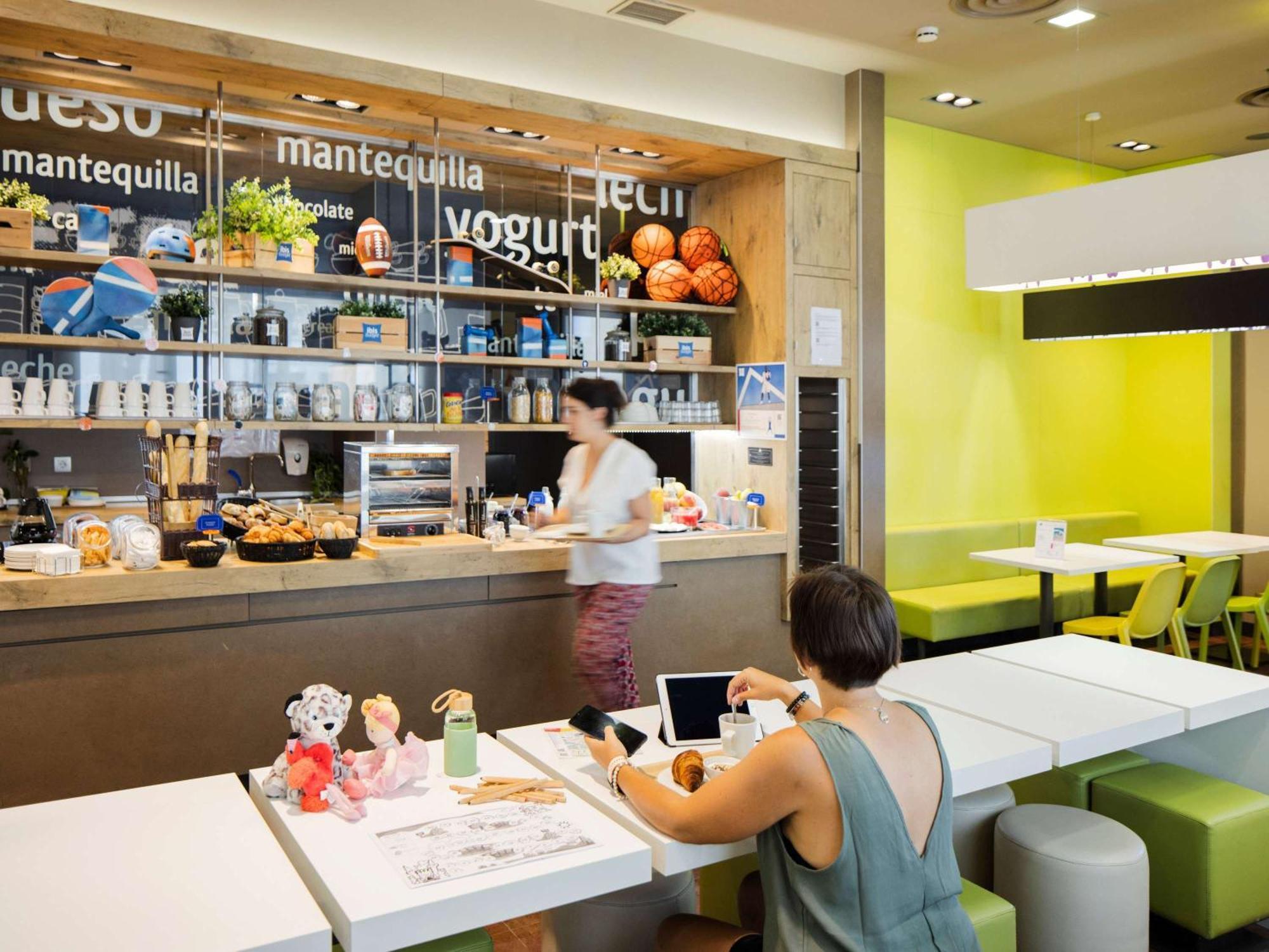 Ibis Budget Sevilla Aeropuerto מראה חיצוני תמונה